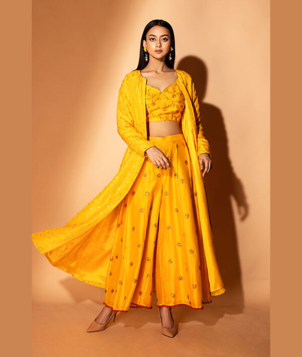 SUN-SHINE YELLOW JACKET OUTFIT